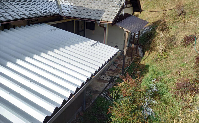 折半屋根下塗り完了